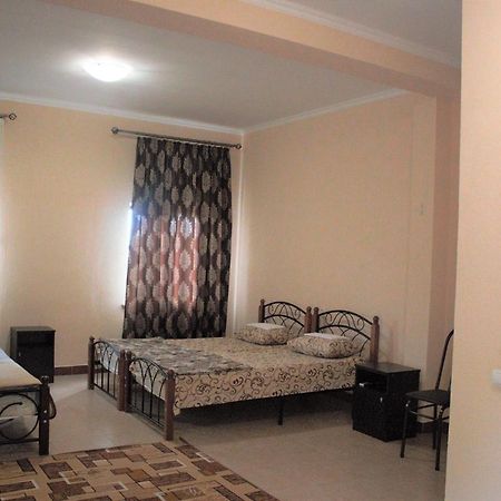 Guest House Lykhny Gagra Ngoại thất bức ảnh