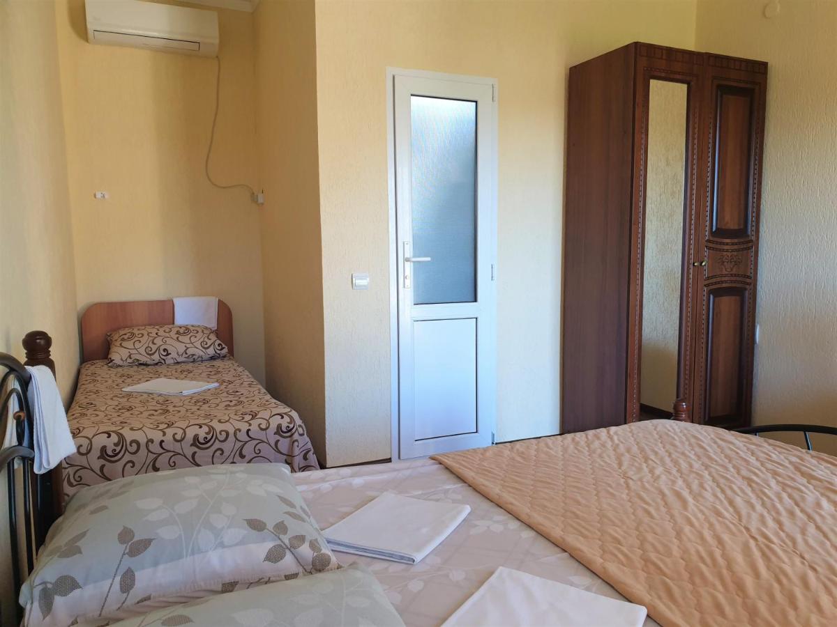 Guest House Lykhny Gagra Ngoại thất bức ảnh