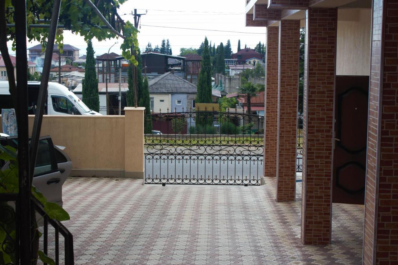 Guest House Lykhny Gagra Ngoại thất bức ảnh